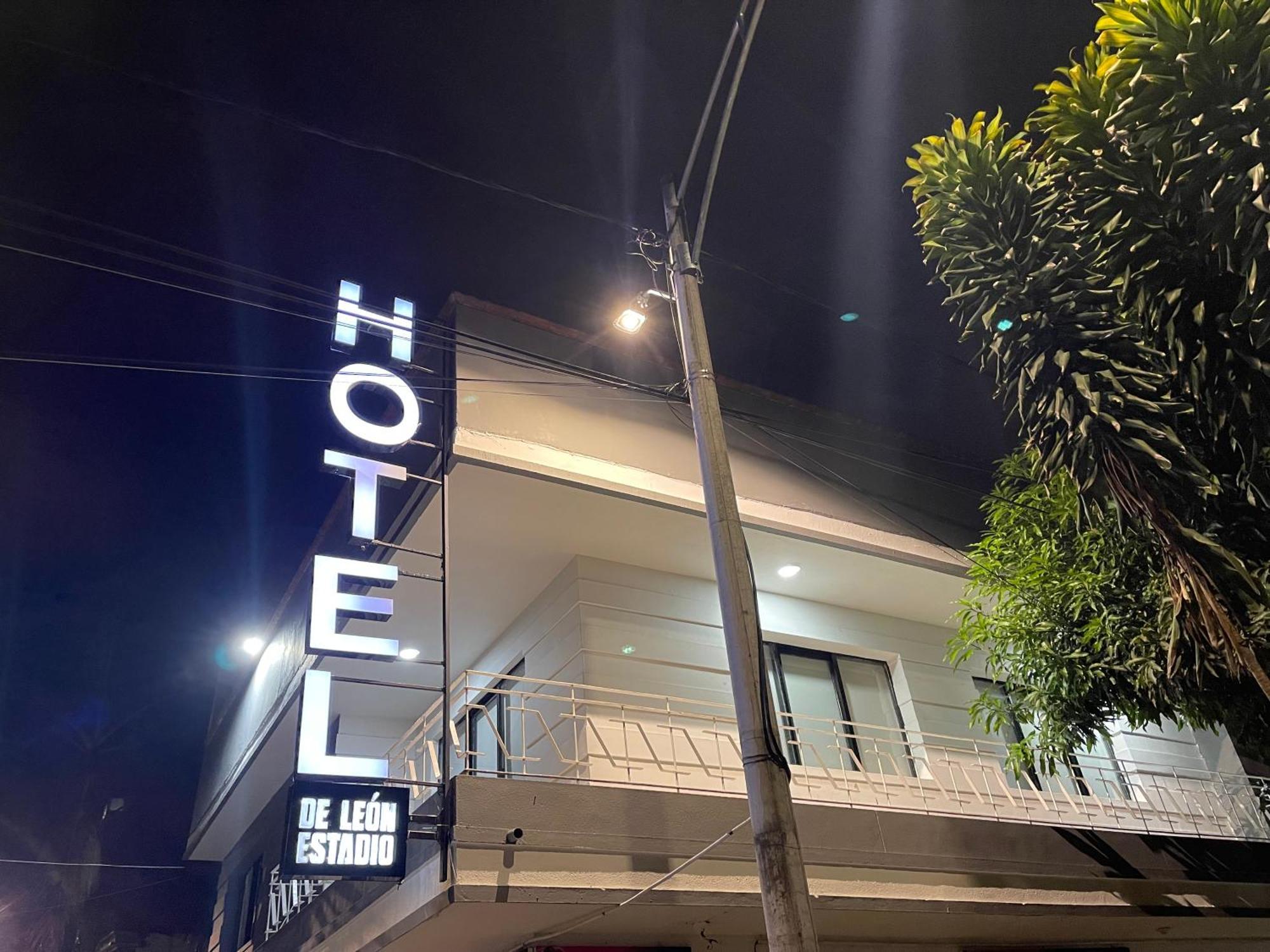 Hotel De Leon Estadio Medellin